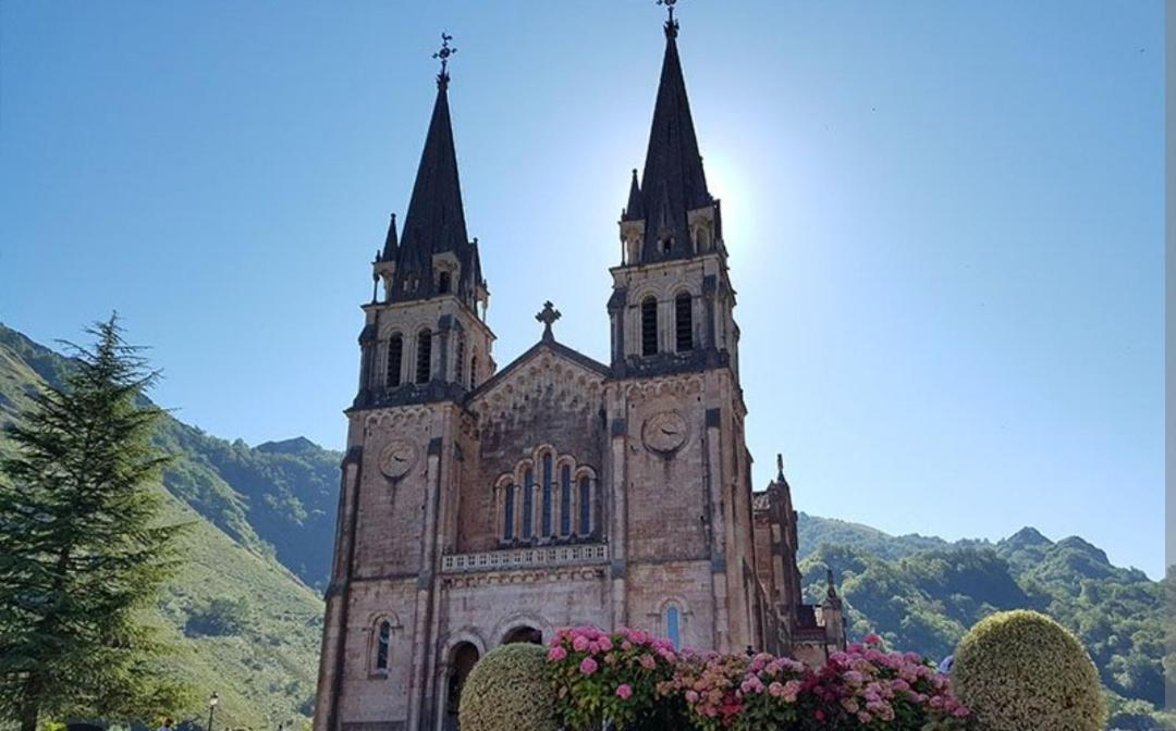 La Salmonera Cangas De Onis Канио Экстерьер фото